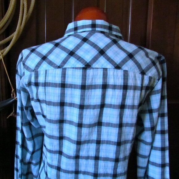 WESTERN SHIRT, M, EDDIE BAUER, NWOT, LONG SLEEVE COTTON BUTTON FRONT, POCKETS - Picture 3 of 5